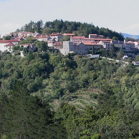 Hisa Posebne Sorte Kodreti Exterior foto